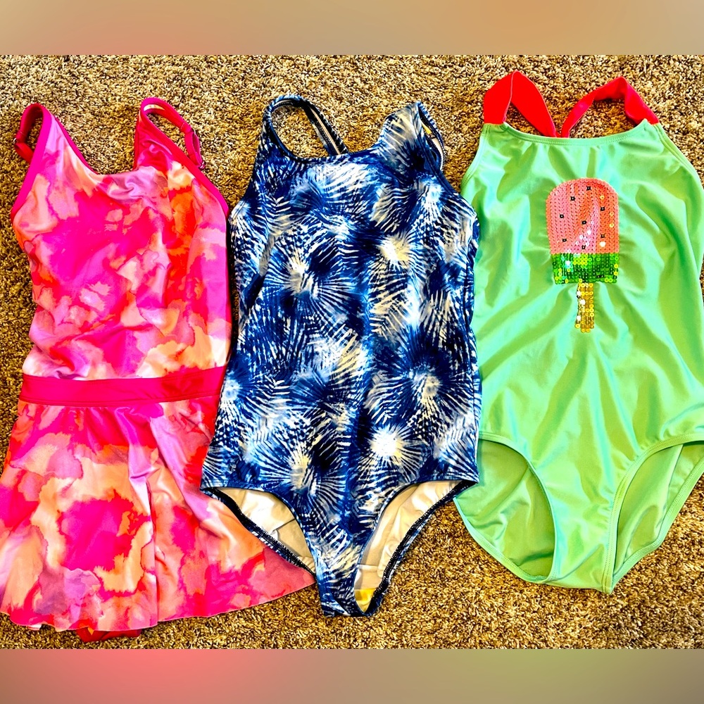 Girls swimsuit bundle!